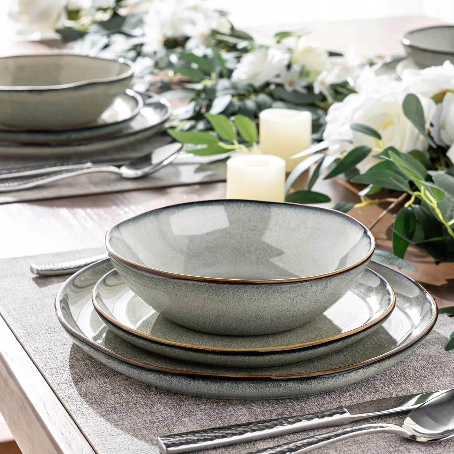 AmorArc Ceramic Dinnerware Sets,Handmade Reactive Glaze Stoneware Plates and Bowls Sets,Highly Chip and Crack Resistant | Dishwasher & Microwave Safe Dishes Set,Service for 6 (18pc)