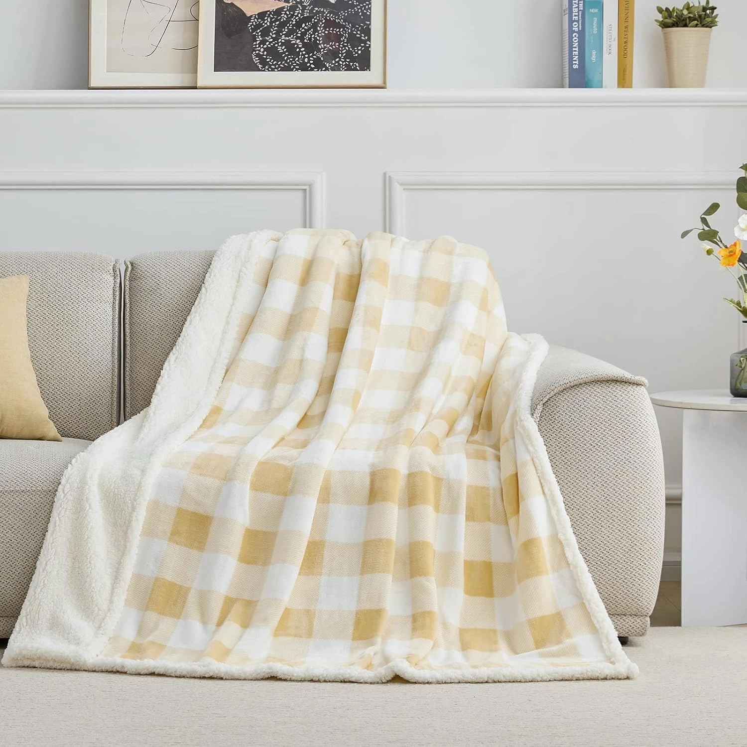 BEAUTEX Sherpa Fleece Throw Blanket, Super Soft Warm Buffalo Plaid Plush Blankets and Throws, Lightweight Cozy Fuzzy Blanket for Couch Sofa Bed (Beige, Throw 50" x 60")