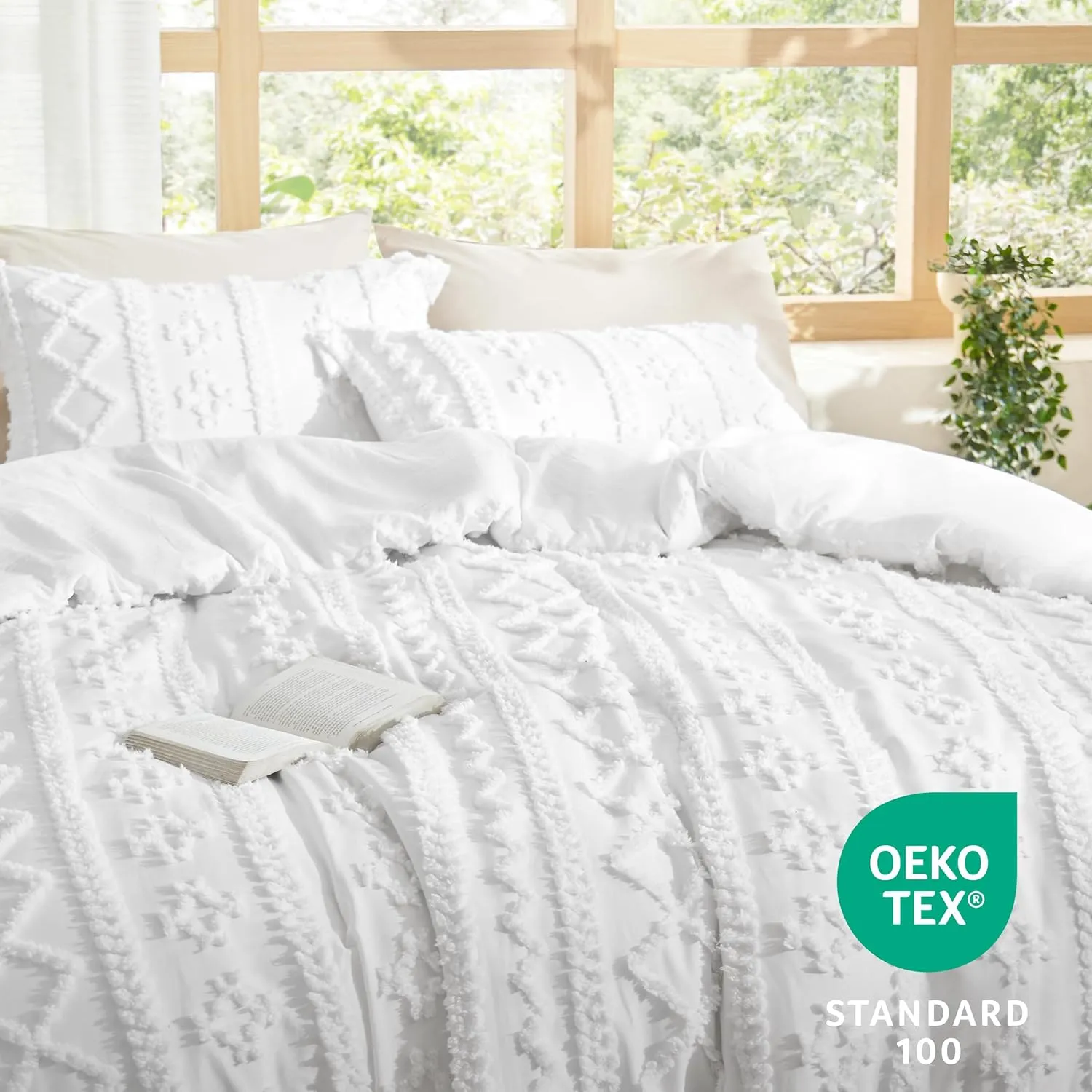 Bedsure Tufted Boho Comforter Set King Size - Bright White Boho Bed Set, GentleSoft™ 3 Pieces Farmhouse Shabby Chic Embroidery Bedding, Gifts for Woman, Soft Jacquard King Comforter for All Seasons