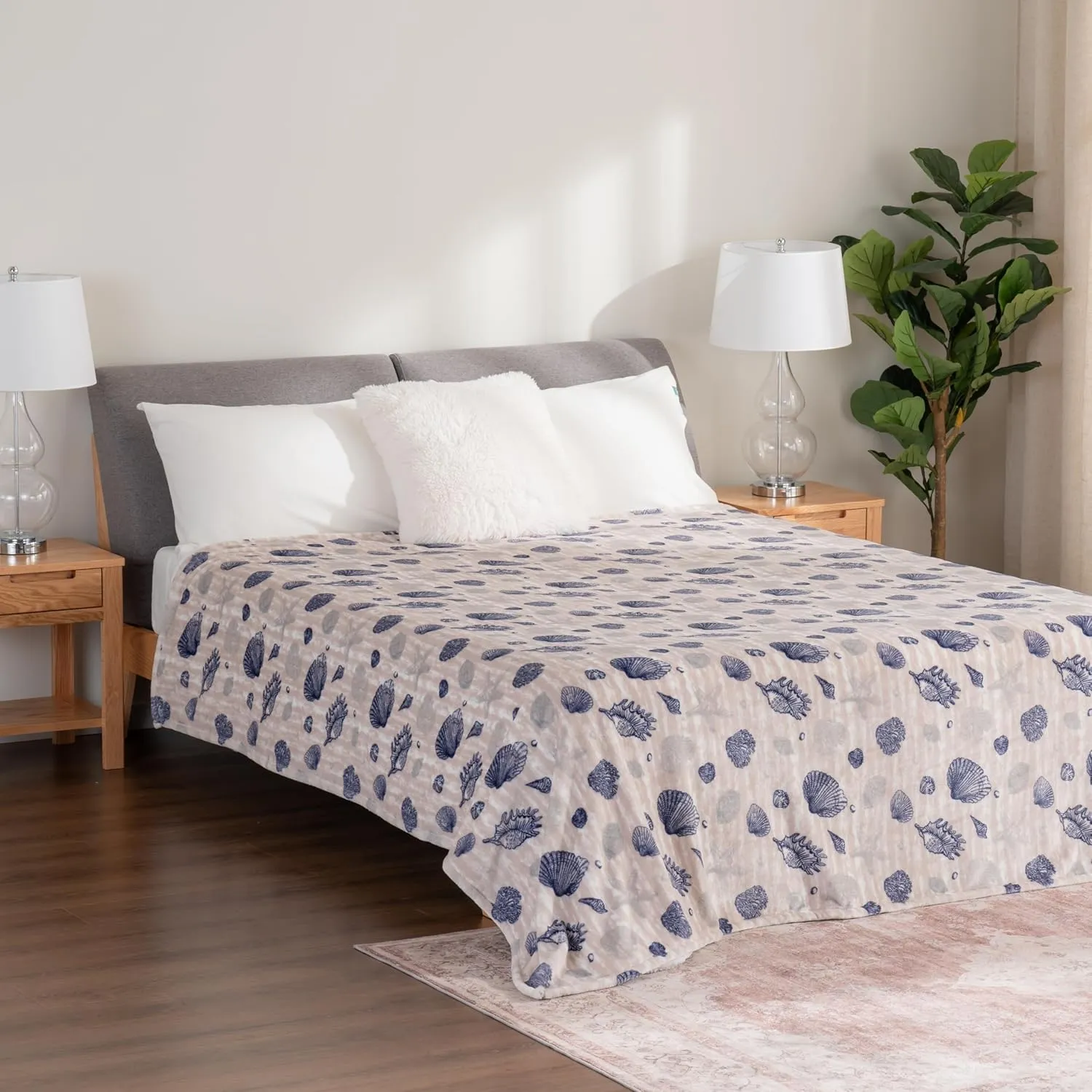 Berkshire Blanket-Classic Heavyweight Soft Printed VelvetLoft® Plush Blanket, Full/Queen Size Soft Fuzzy Warm Blanket for Couch Sofa Bed, Classic Shells Navy, 90in x 90in