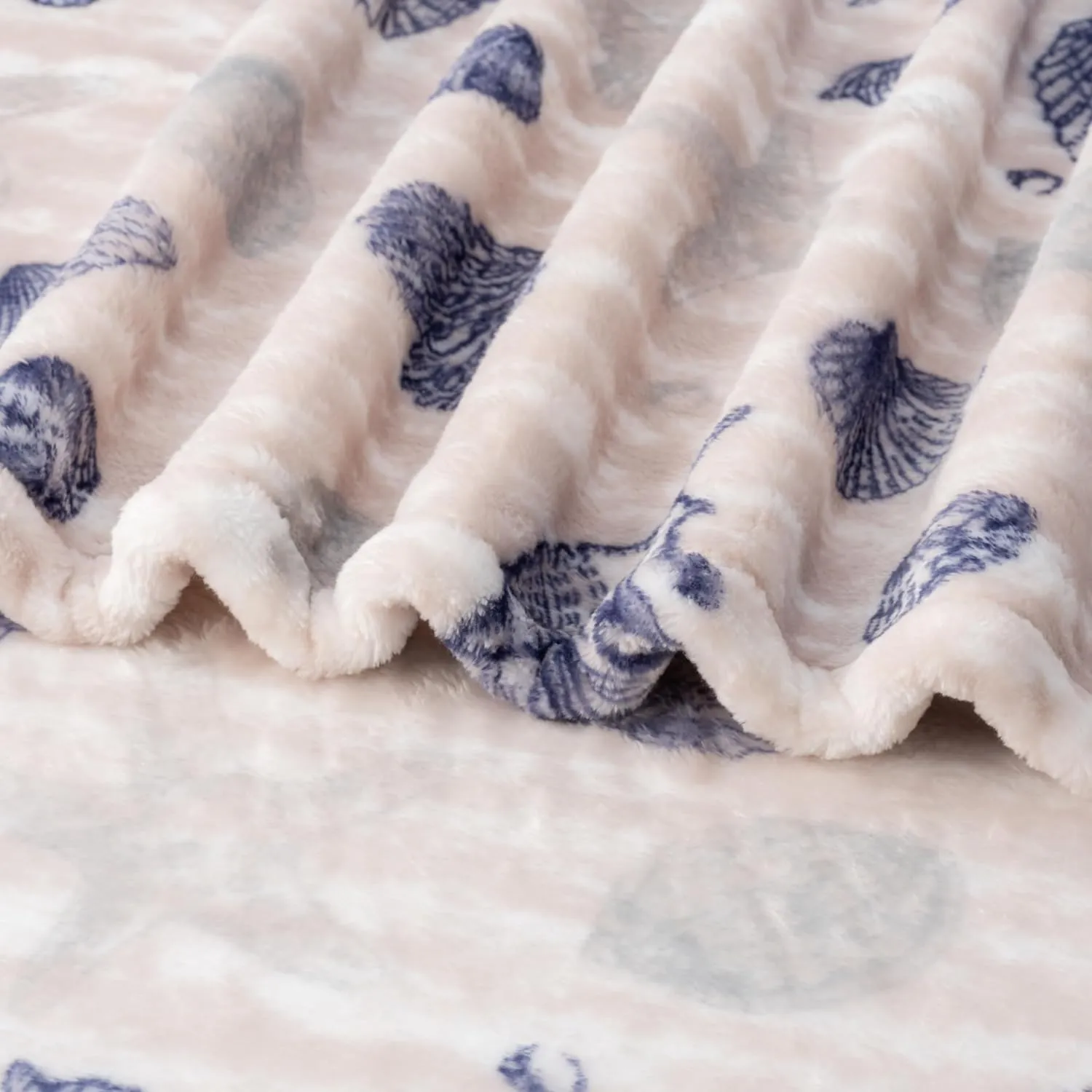 Berkshire Blanket-Classic Heavyweight Soft Printed VelvetLoft® Plush Blanket, Full/Queen Size Soft Fuzzy Warm Blanket for Couch Sofa Bed, Classic Shells Navy, 90in x 90in