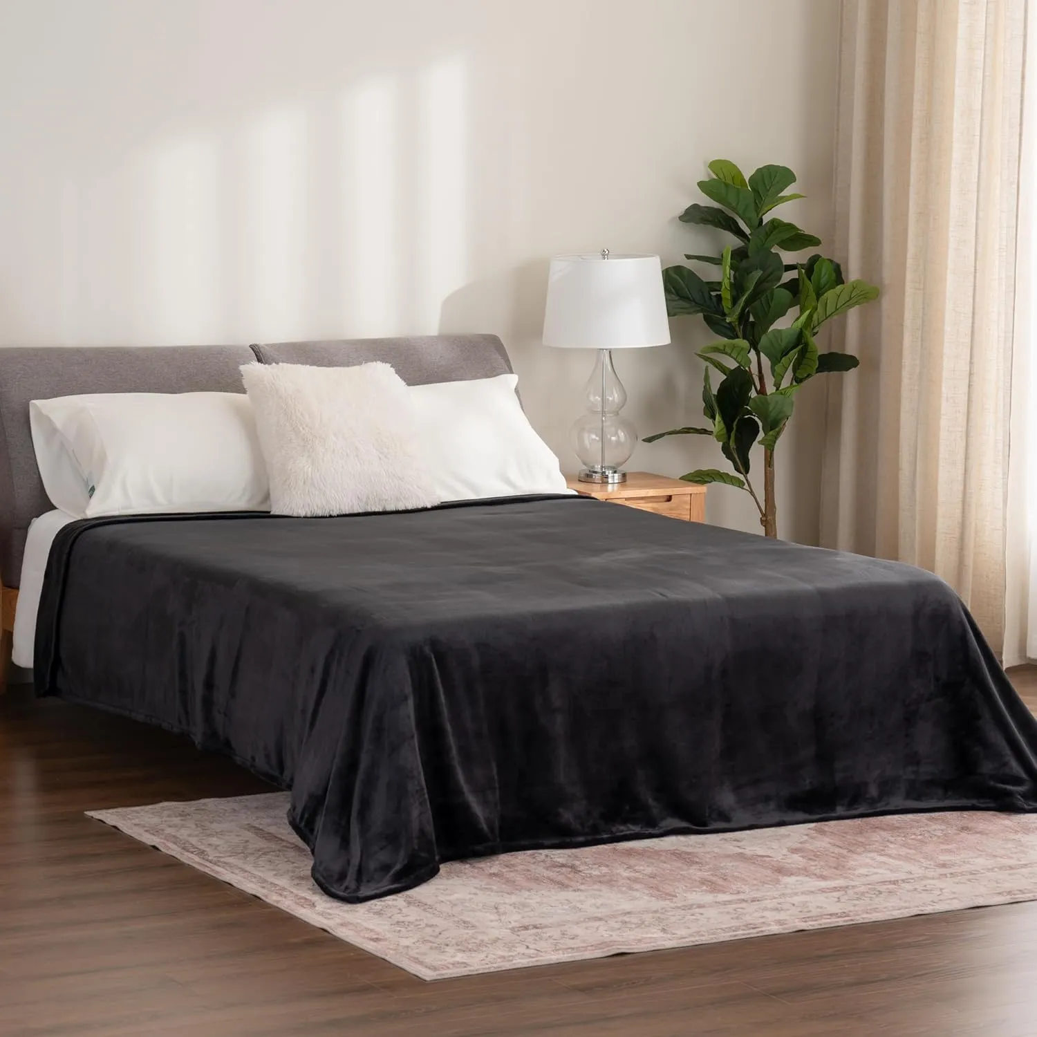 Berkshire Blanket Classic VelvetLoft® Solid Bed Blanket,Queen Size Bed Blanket,Lightweight Soft Fuzzy Plush Blanket for Bed and Couch,Black,90x90 Inches