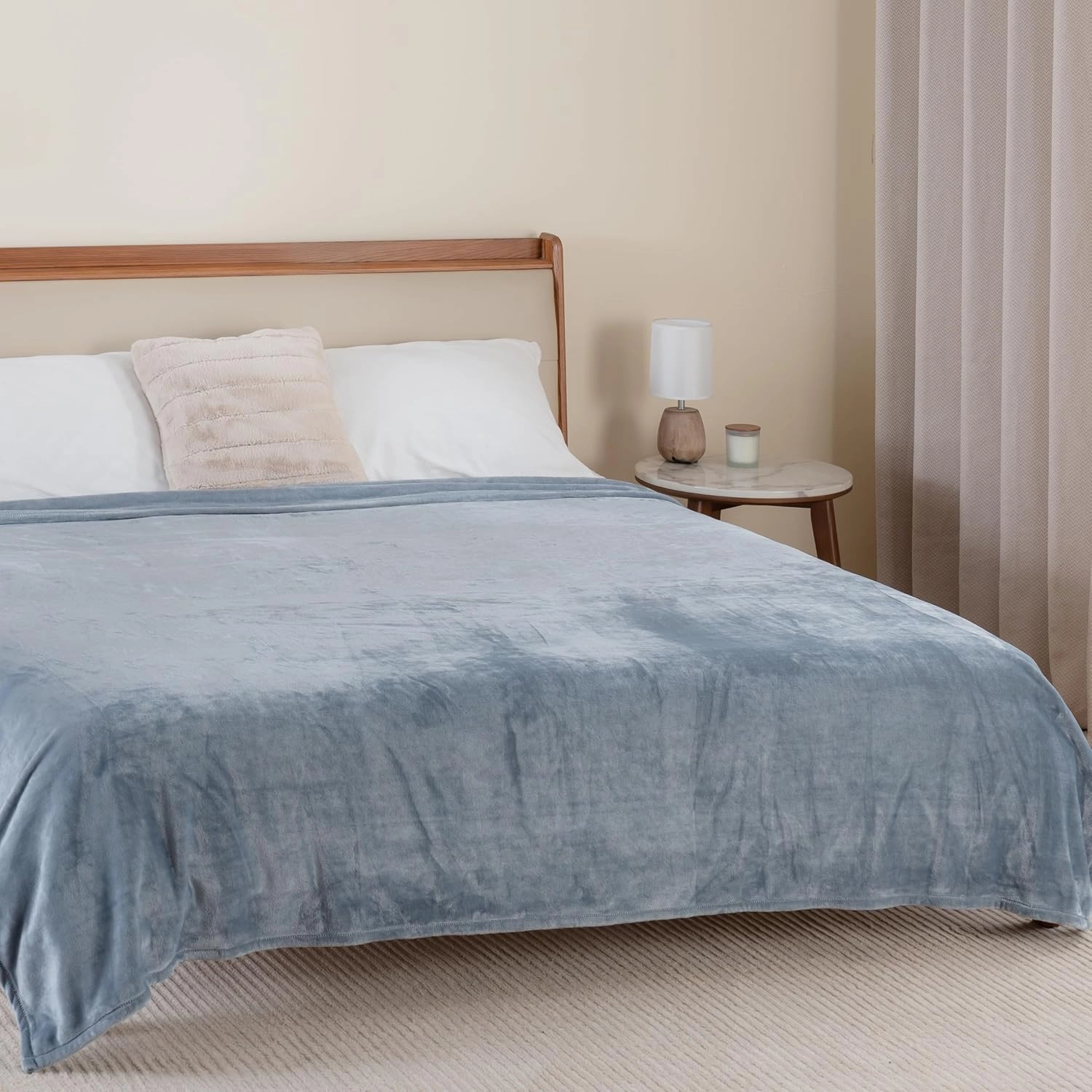 Berkshire Blanket Classic VelvetLoft® Solid Bed Blanket, King Size Bed Blanket, Lightweight Soft Fuzzy Plush Blanket for Bed and Couch, Polar Blue, 90x108 Inches