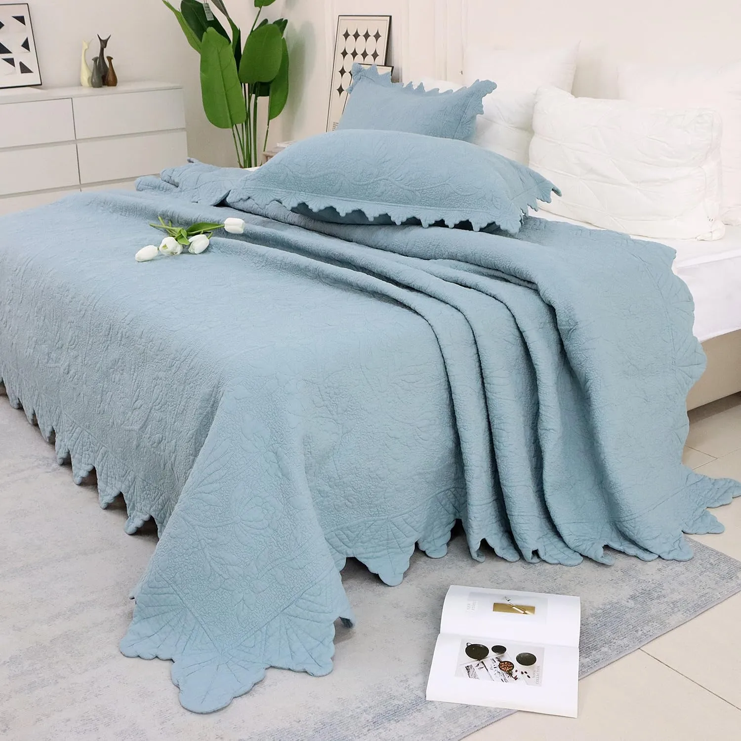 Brandream Luxury Quilt Set King Size Cotton Farmhouse Scalloped Edge Quilts Matelasse Coverlet Set Light Blue 3-Piece
