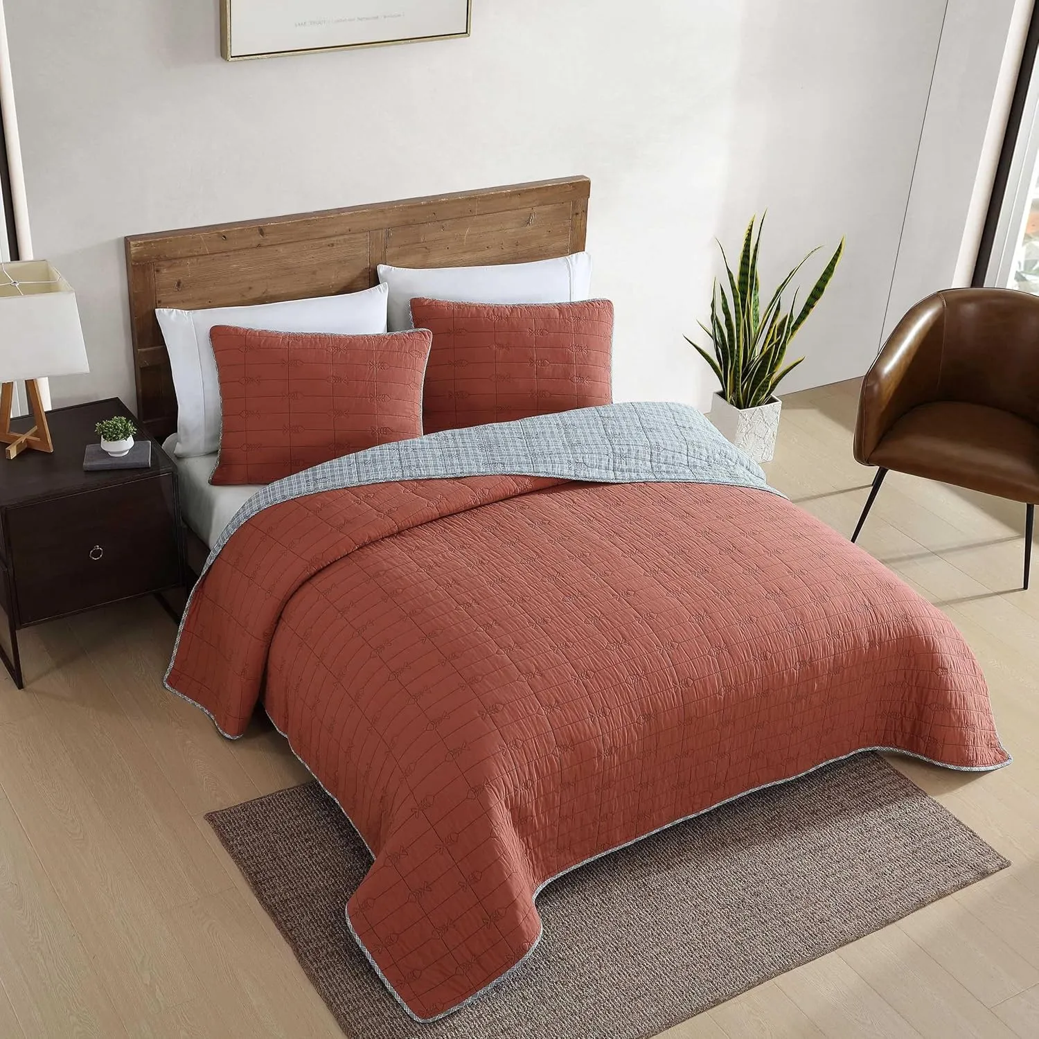 Eddie Bauer - King Quilt Set, Soft Reversible Bedding with Matching Shams, Fishing Inspired Home Decor (Troutdale Orange, King)