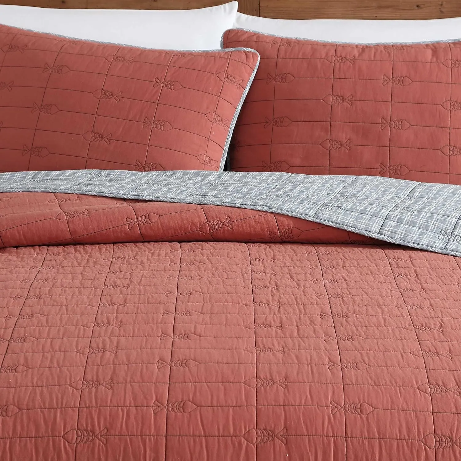 Eddie Bauer - King Quilt Set, Soft Reversible Bedding with Matching Shams, Fishing Inspired Home Decor (Troutdale Orange, King)