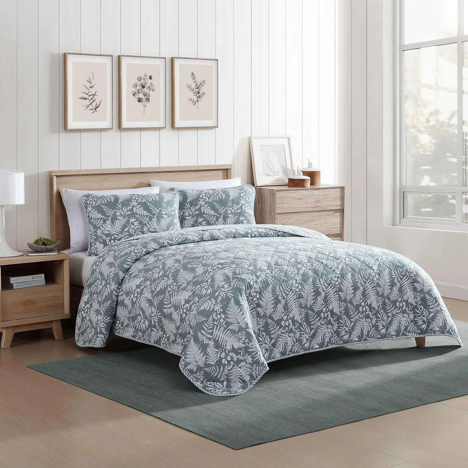 Eddie Bauer - Queen Quilt Set, Reversible Cotton Bedding with Matching Shams, Wildflower Inspired Home Decor with Stripe Reverse (Fern Garden Green, Queen)