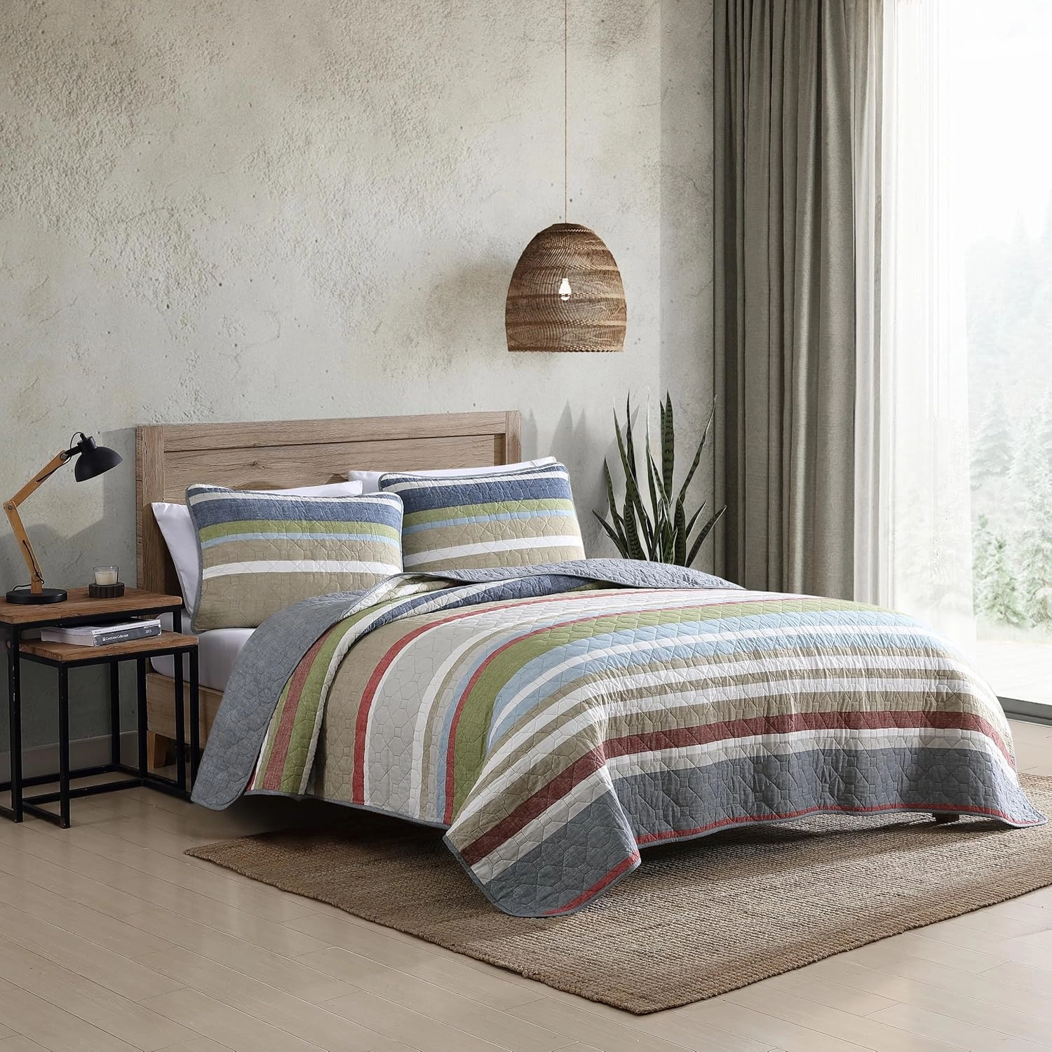 Eddie Bauer - Quilt Set, Cotton Reversible Bedding with Matching Shams, Lightweight Home Decor for All Seasons (Salmon Ladder Multi, King)
