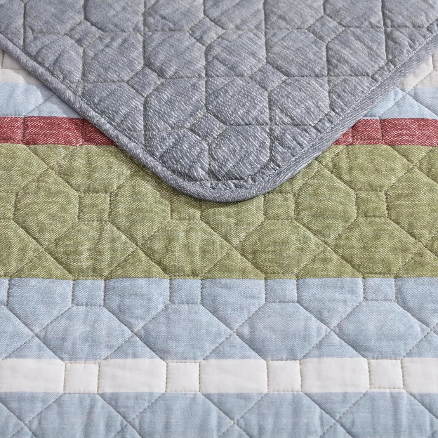 Eddie Bauer - Quilt Set, Cotton Reversible Bedding with Matching Shams, Lightweight Home Decor for All Seasons (Salmon Ladder Multi, King)