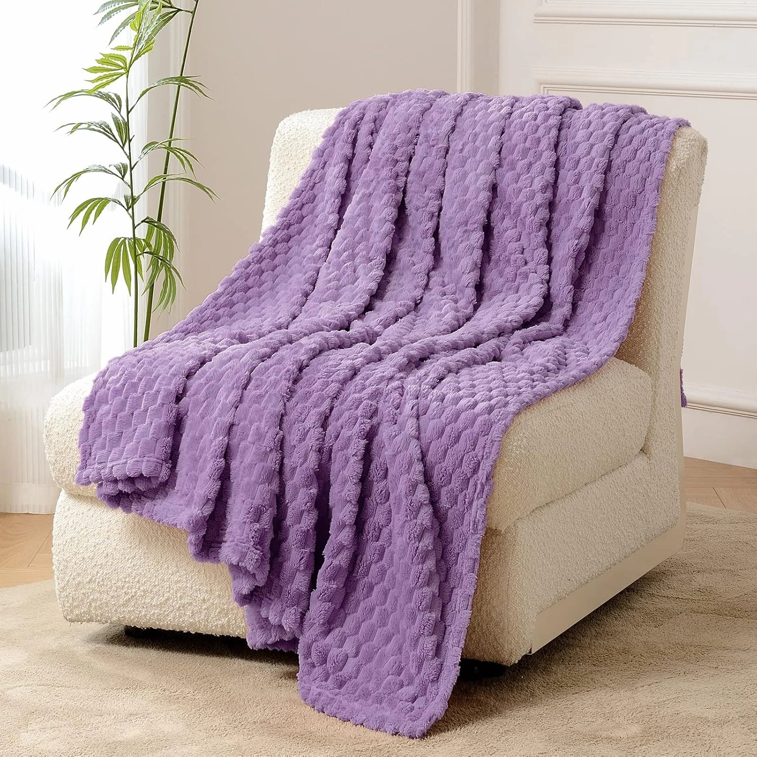 FY FIBER HOUSE Fleece Blanket Twin Size for Couch 300GSM Super Soft Plush Fuzzy Blankets and Throws for Sofa Bed Office, 60x80 Inches, Lavender