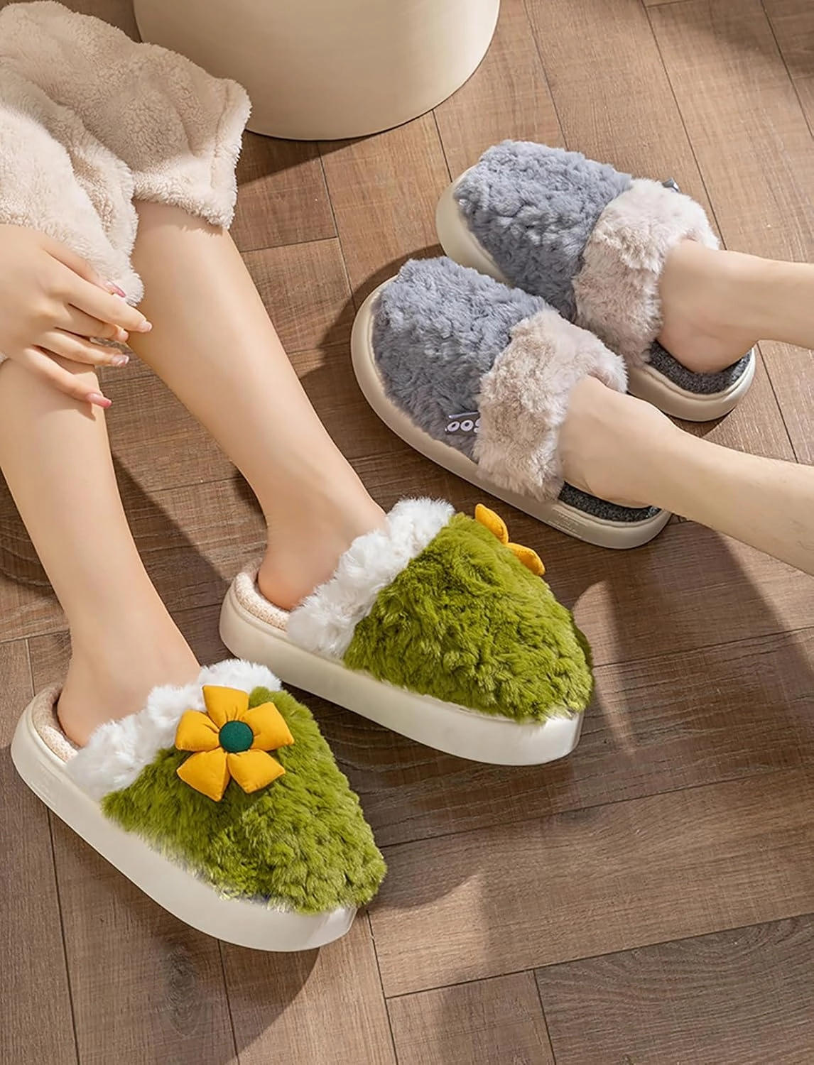 HANDKEI Cute Cartoon Flower Warm and Non slip Women's Winter Home Plush Slippers