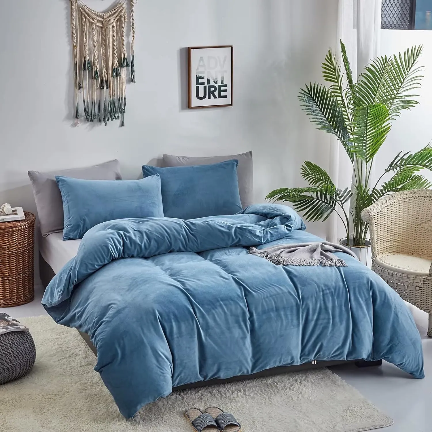 Houseri Velvet Blue Comforter Set Queen Light Blue Bedding Comforter Fluffy Dusty Blue Flannel Bedding Sets Lake Blue Sherpa Comforters Sets Warm Fuzzy Bedding Blanket