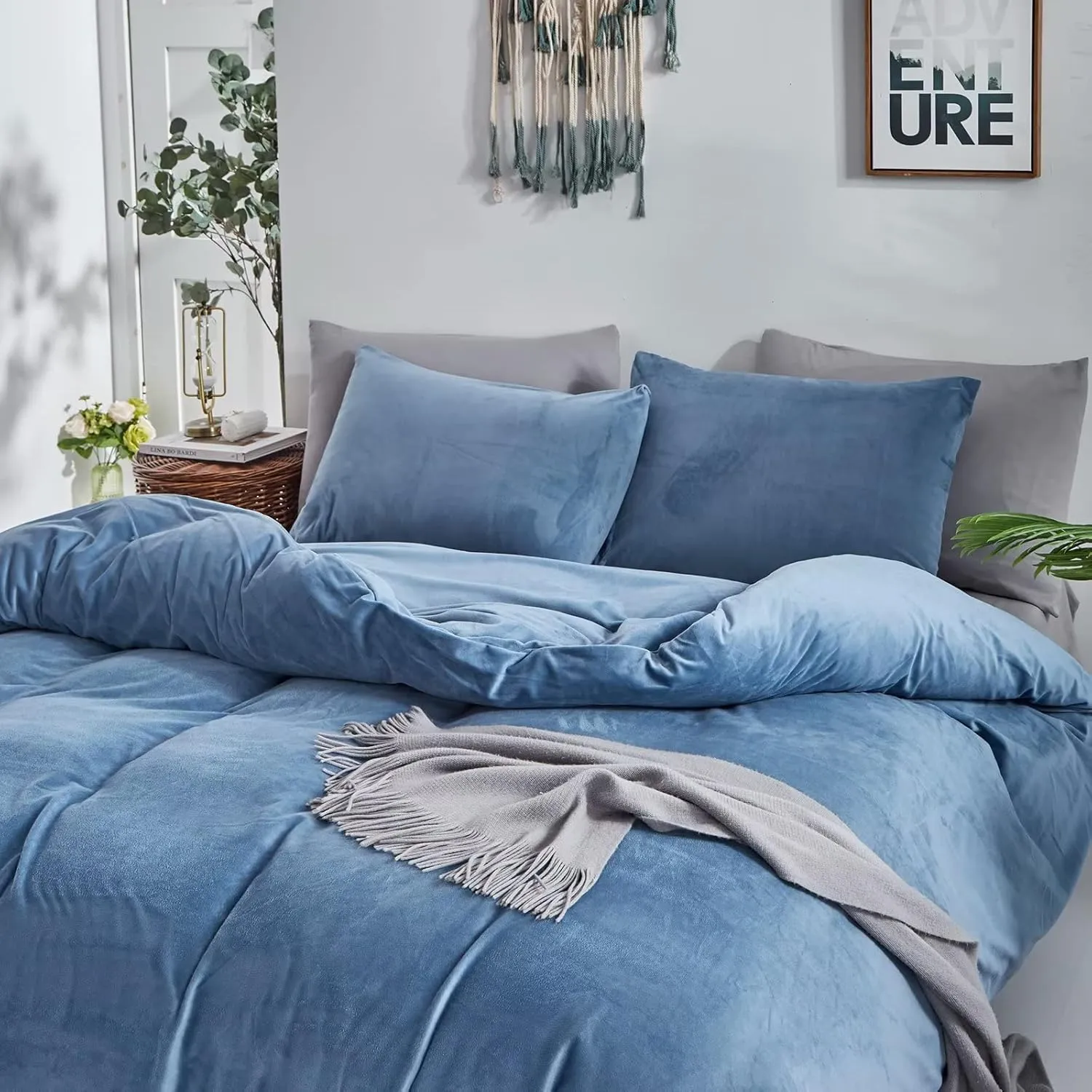 Houseri Velvet Blue Comforter Set Queen Light Blue Bedding Comforter Fluffy Dusty Blue Flannel Bedding Sets Lake Blue Sherpa Comforters Sets Warm Fuzzy Bedding Blanket