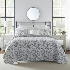 Laura Ashley Home - King Quilt Set, Cotton Reversible Bedding with Matching Shams, Home Decor for All Seasons (Amberley Black, King)