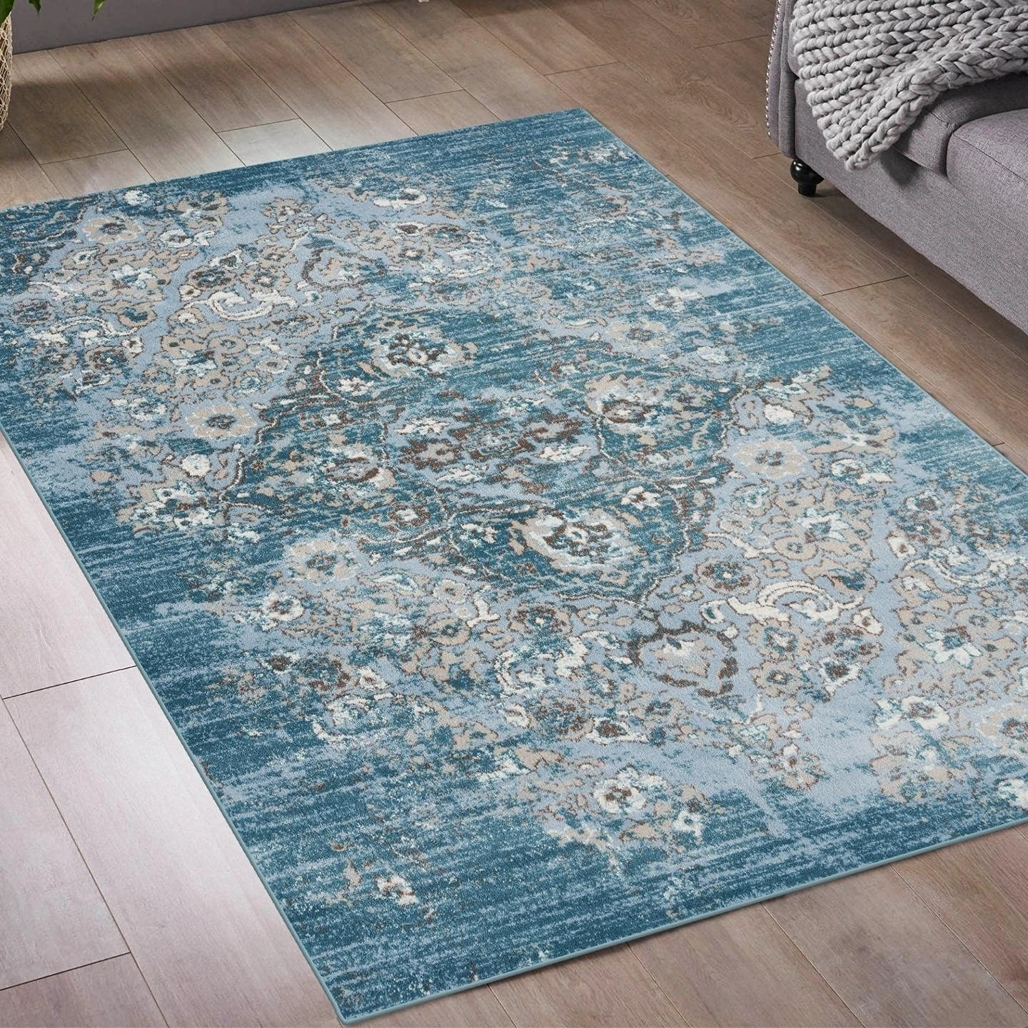Luxe Weavers Distressed Blue 5x7 Area Rug, Modern, Stain Resistant Carpet, Indoor Oriental Rug,4620 Blue 5x7