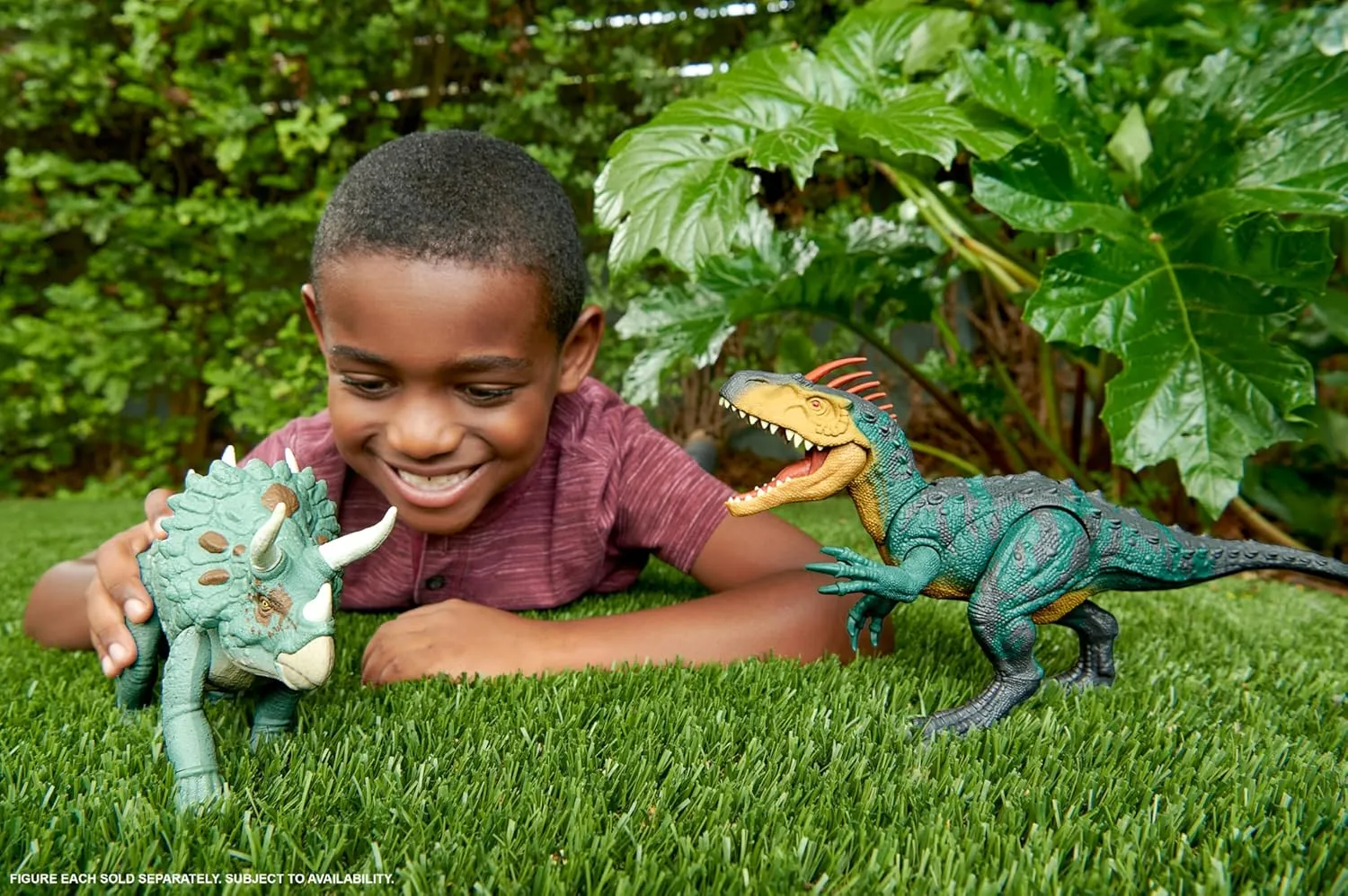 Mattel Jurassic World Gigantic Trackers Neovenator Dinosaur Action Figure, Large Species Toy, Attack Chomp, Evolving Head Crest, Digital Play