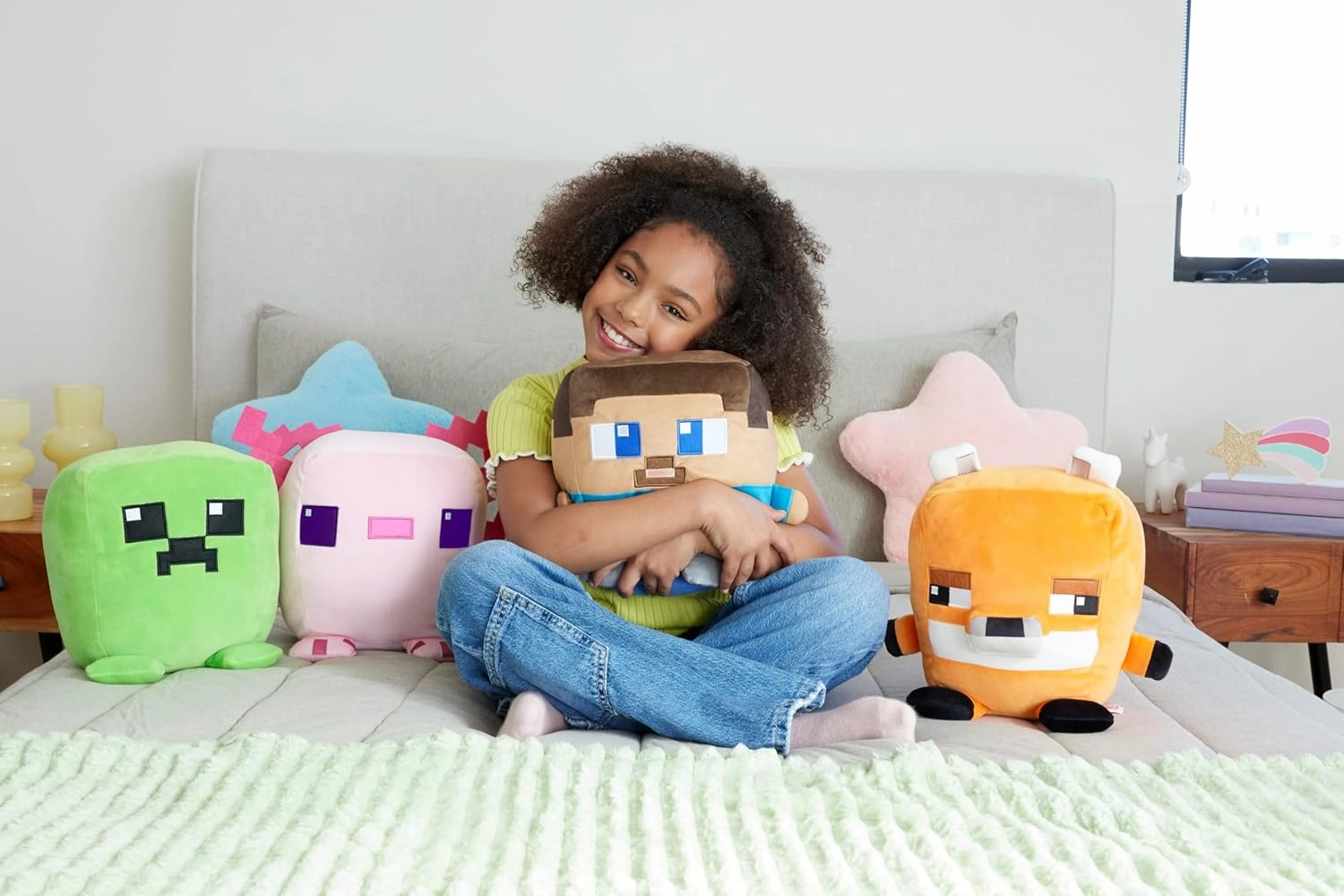 Mattel Minecraft Cuutopia Plush Toy, 10-inch Steve Soft Rounded Pillow Doll, Video Game-Inspired Character Collectible