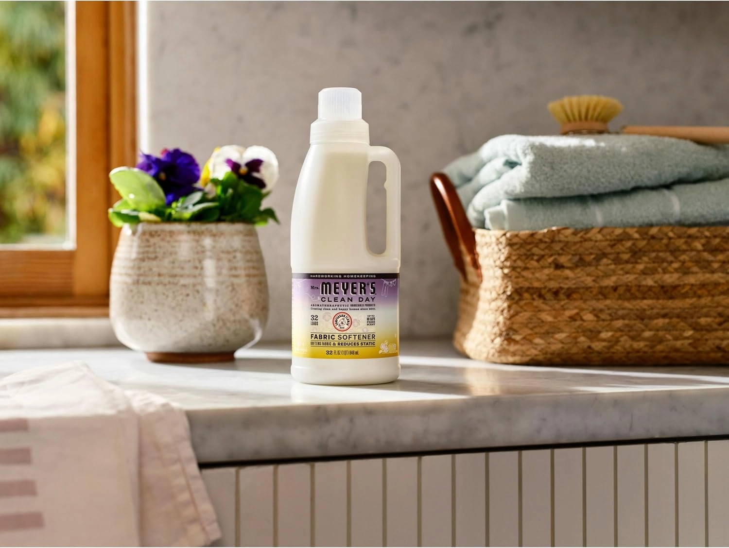 MRS. MEYER'S CLEAN DAY Liquid Fabric Softener, Infused with Essential Oils, Paraben Free, Compassion Flower, 32 oz (32 Loads)