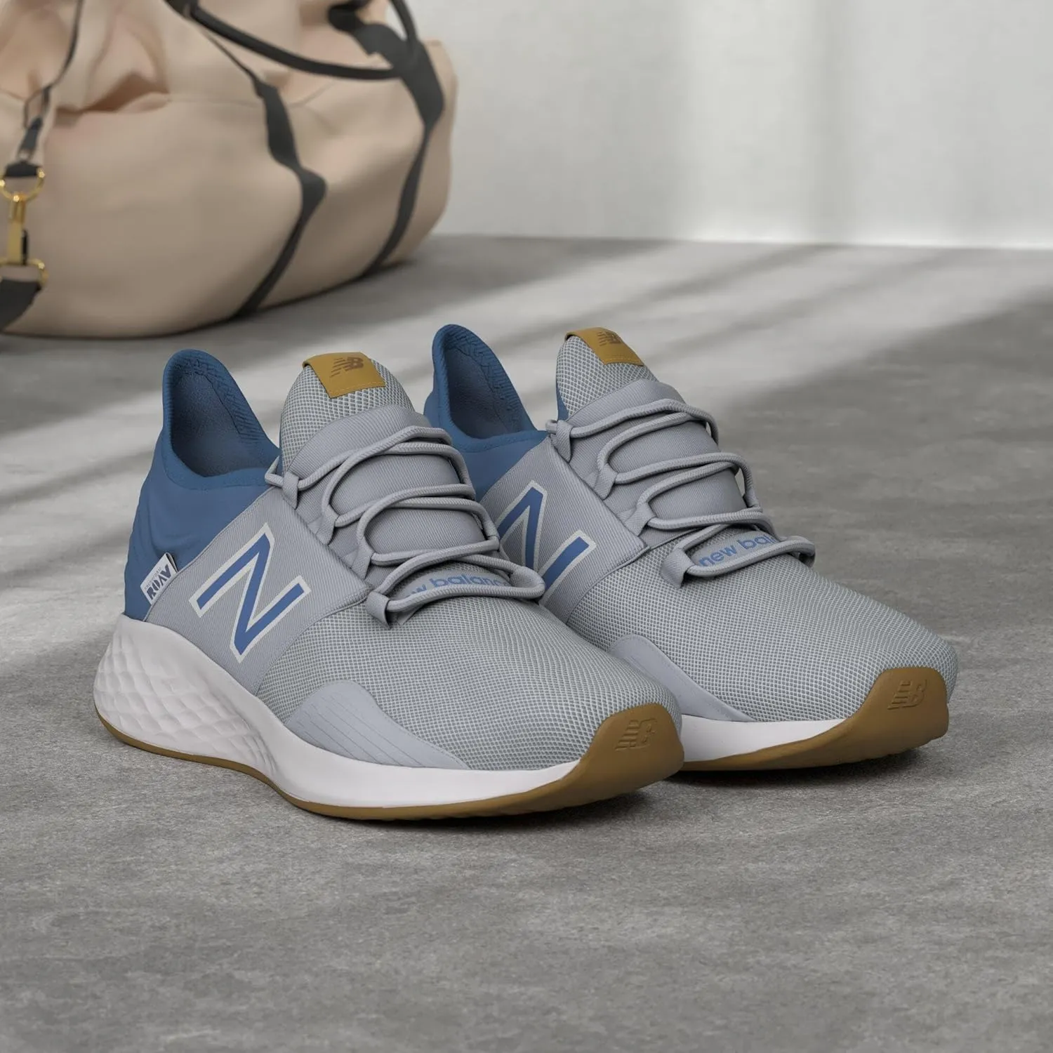 New Balance Men's Fresh Foam Roav V1 Classic Sneaker
