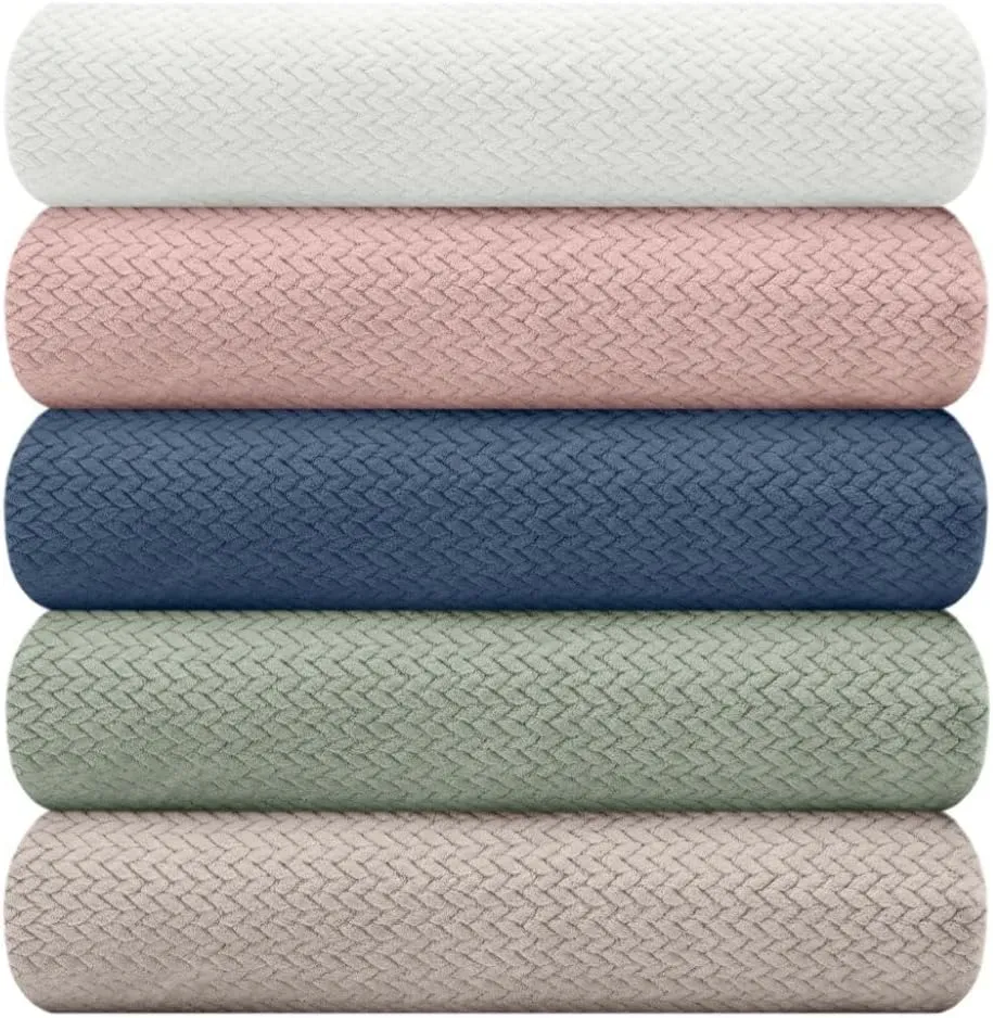 Nicole Miller Ultra-Plush King/Queen Size Throw Blanket – Chevron Herringbone Jacquard Weave, Soft & Textured for Bed or Sofa (Ivory, King (U.S. Standard))