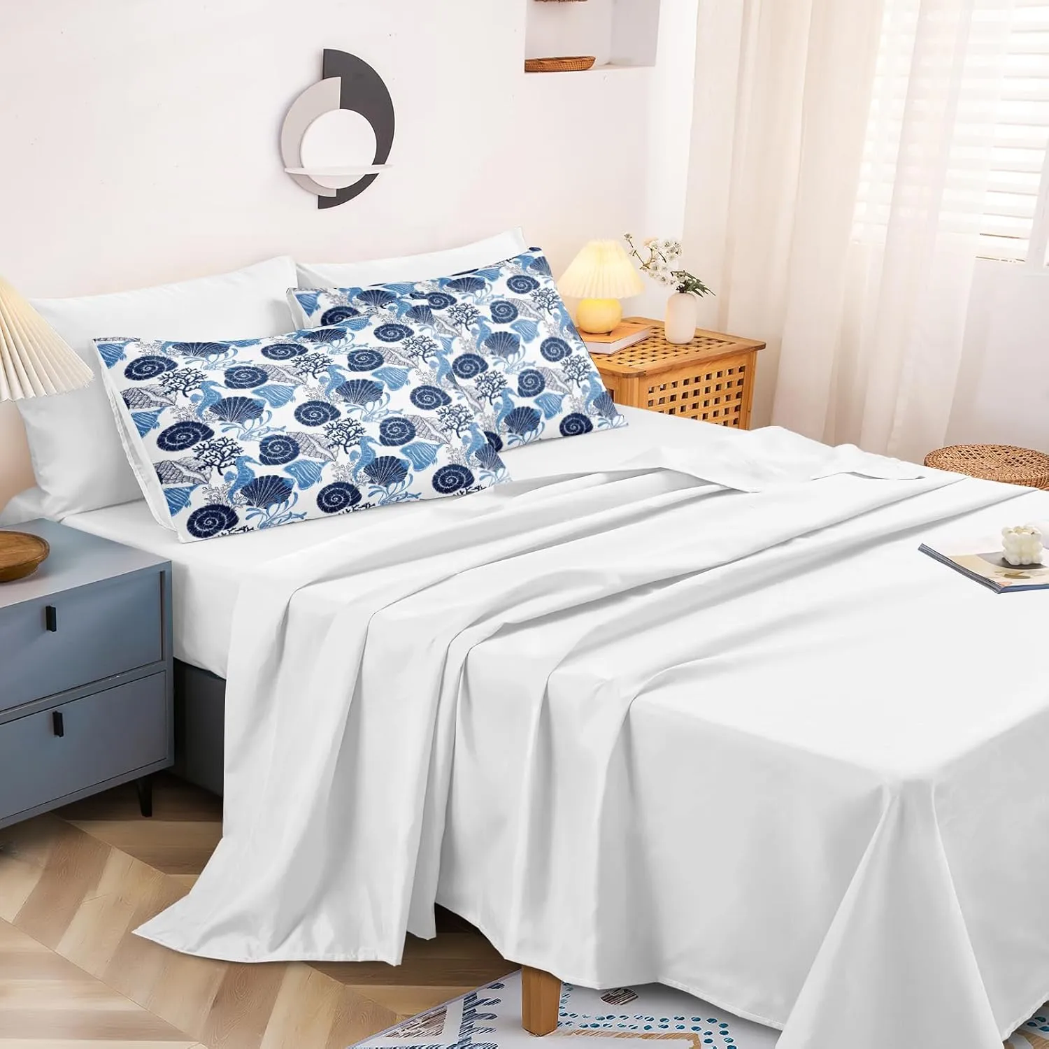 Ocean Theme Queen Size Bed in a Bag Coastal Bedding Set Cartoon Shell Home Decor Ocean Theme Down Comforter Set White Sheet Set with 1 Cushion Cover 8 Pcs