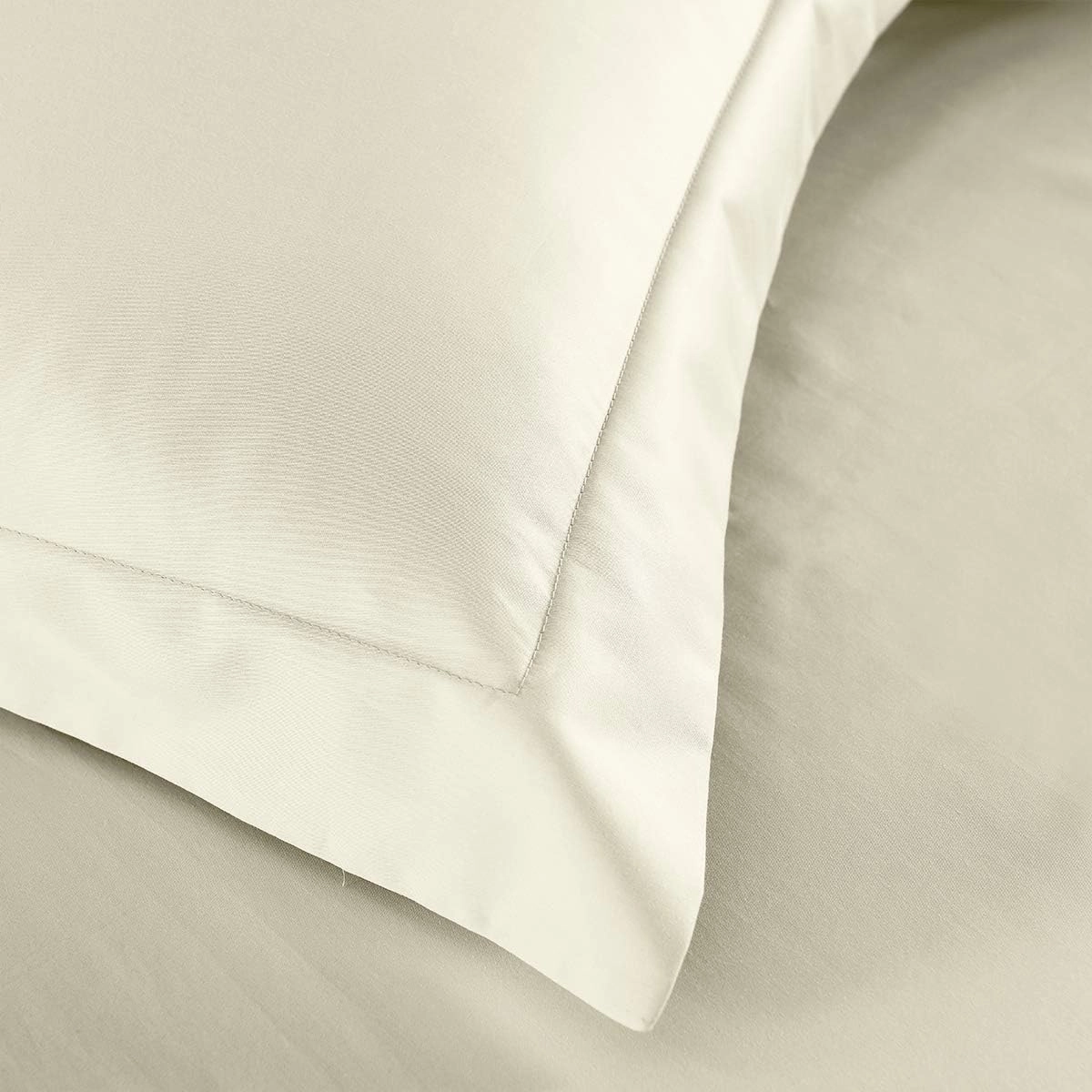 Royal Tradition Solid 300-Thread-Count, 100-Percent Cotton Full/Queen, 3PC Duvet Cover Set with Buttons Enclosure, Ivory