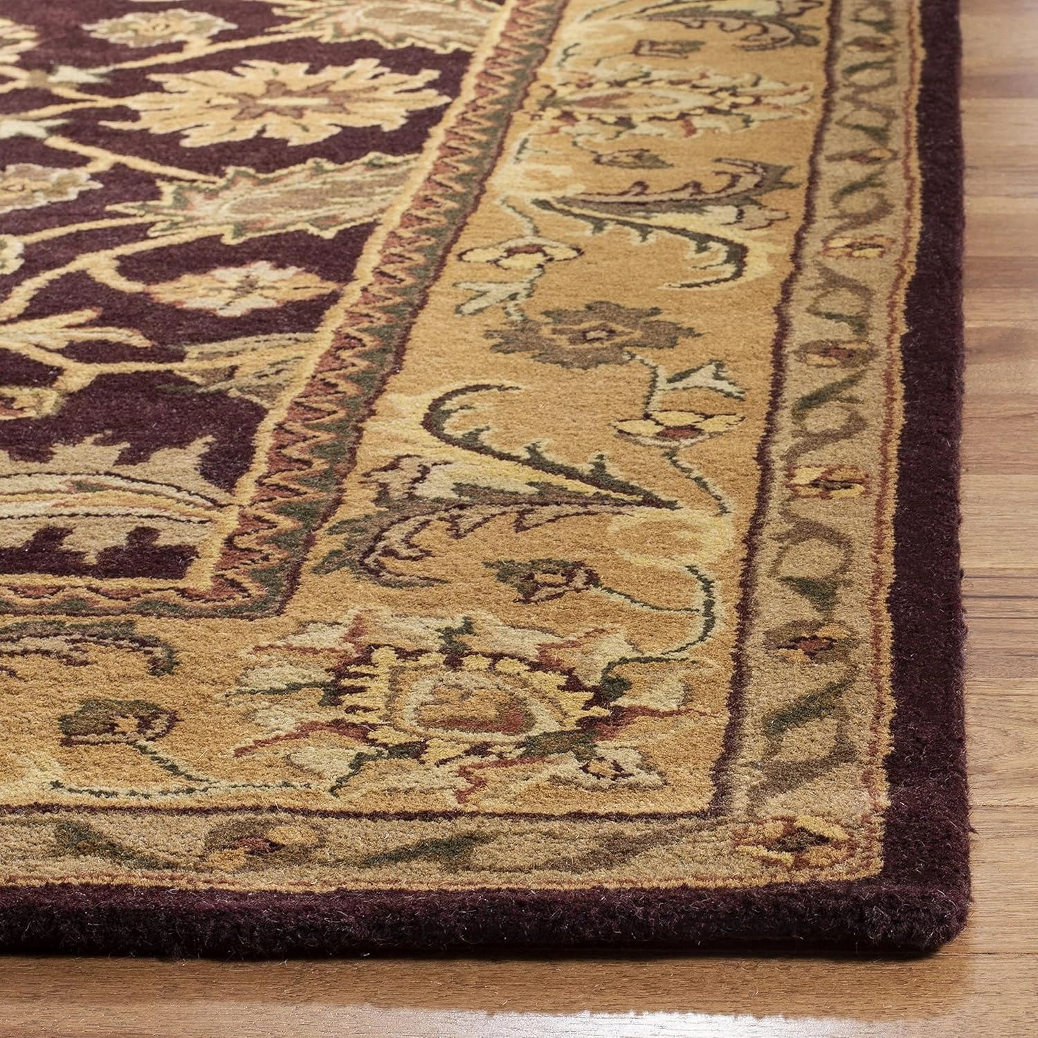 SAFAVIEH Classic Collection Runner Rug - 2'6" x 6', Dark Plum & Gold, Handmade Traditional Oriental Wool, Ideal for High Traffic Areas in Living Room, Bedroom (CL244B)