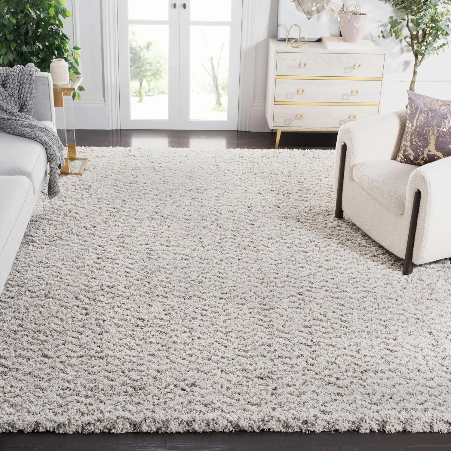 SAFAVIEH Hudson Shag Collection Area Rug - 8' x 10', Ivory & Grey, Chevron Design, Non-Shedding & Easy Care, 2-inch Thick Ideal for High Traffic Areas in Living Room, Bedroom (SGH330A)
