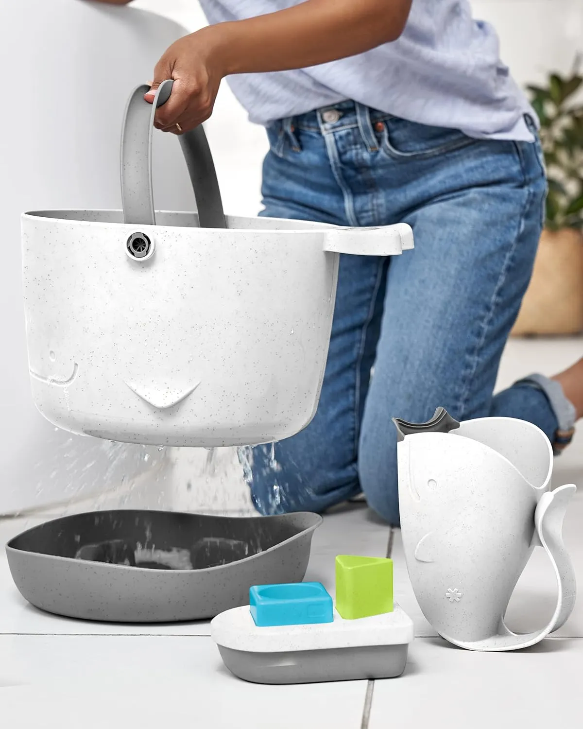 Skip Hop Moby x Oceanworks Baby Bath & Bath Toy Bucket Bundle