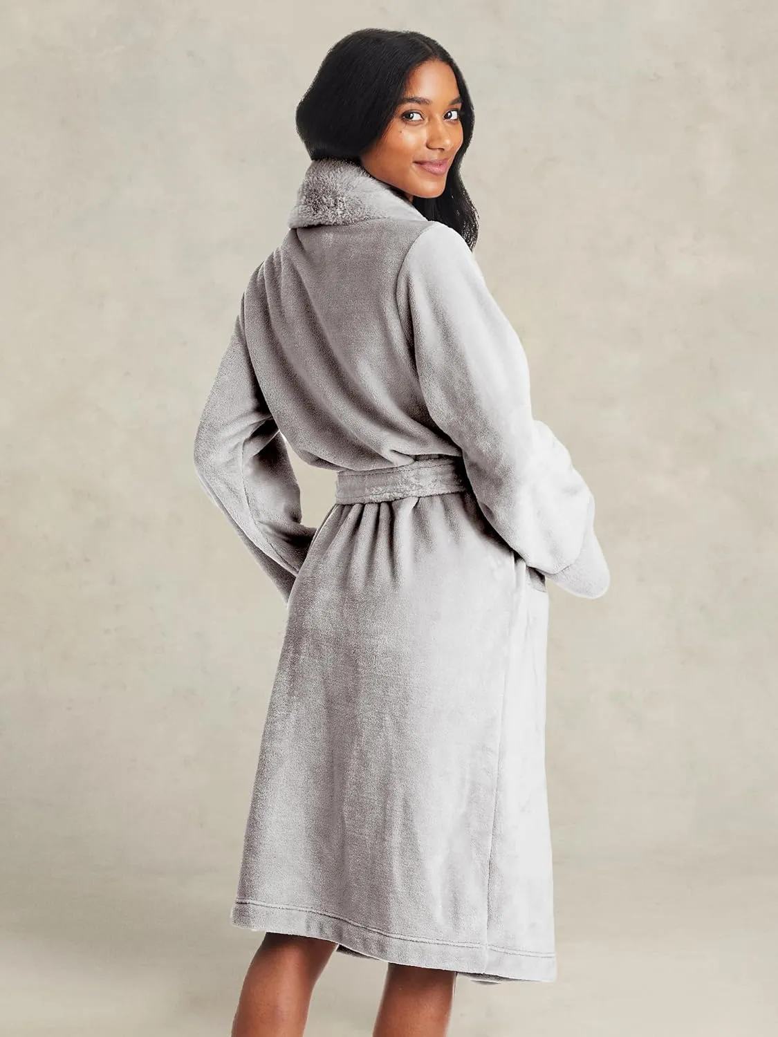 TAHARI Womens Plush Velour Bathrobe with Faux Fur Trim - Plush Robes for Women