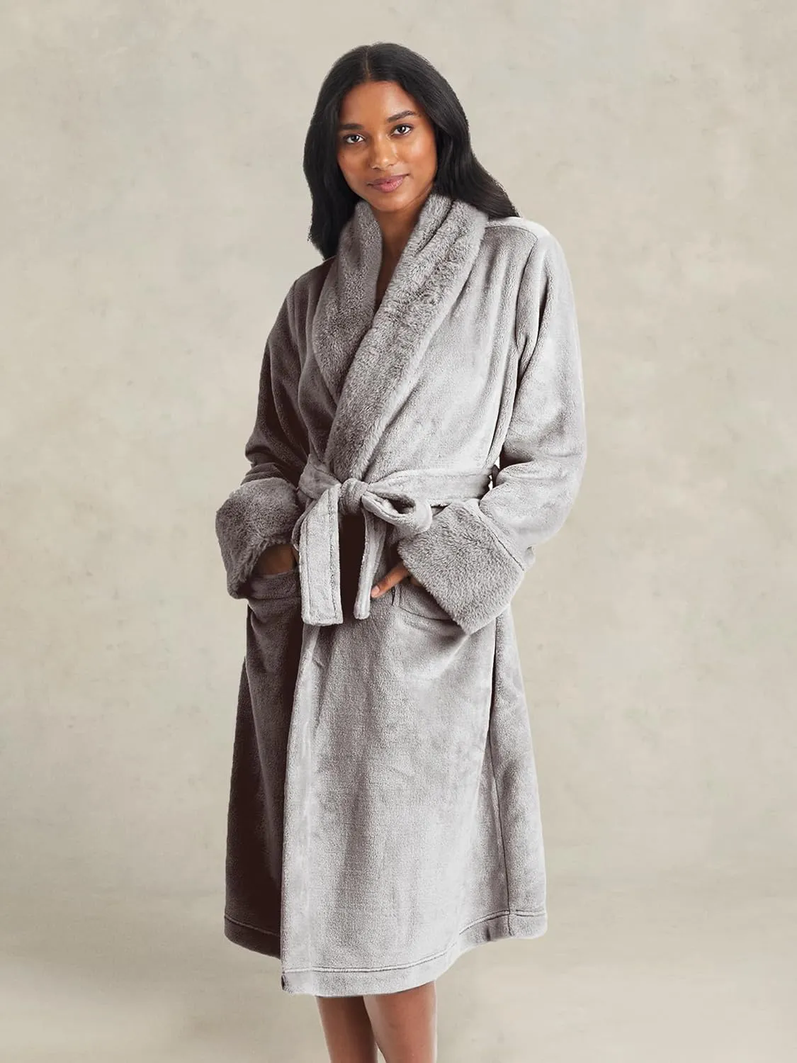 TAHARI Womens Plush Velour Bathrobe with Faux Fur Trim - Plush Robes for Women