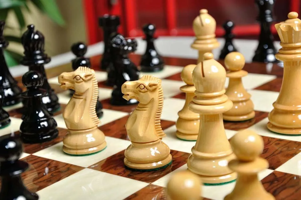 The House of Staunton - The Windsor Chess Set - Pieces Only - 3.75" King (Black and Natural Lacquered)