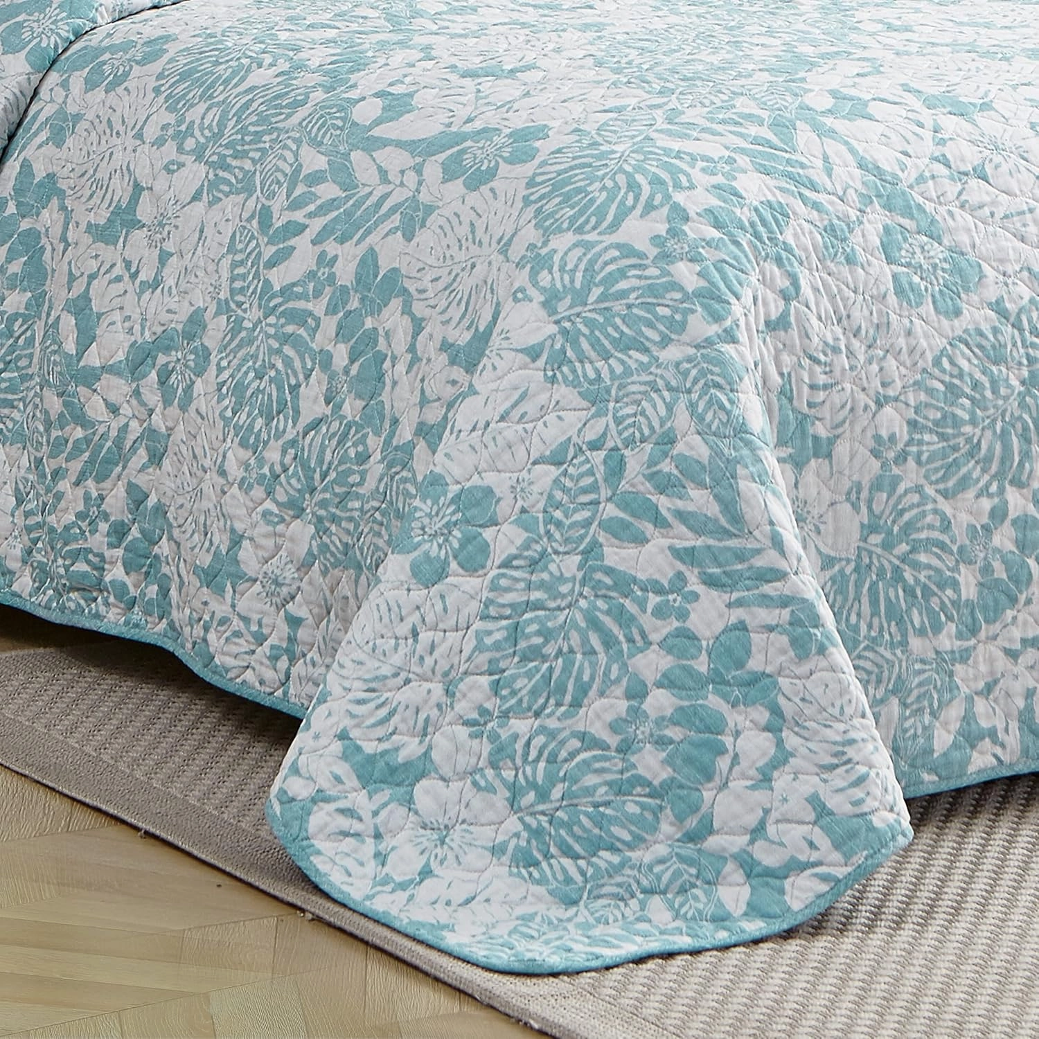 Tommy Bahama - Quilt Set, Reversible Cotton Bedding with Matching Shams, Super Soft Bedding Set (Laguna Beach Aqua, Full/Queen)
