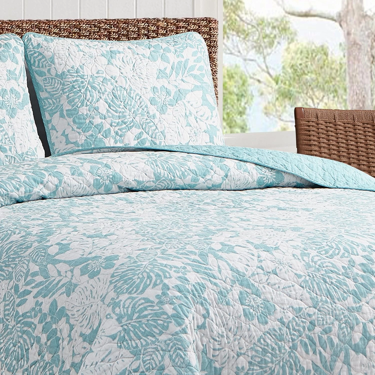 Tommy Bahama - Quilt Set, Reversible Cotton Bedding with Matching Shams, Super Soft Bedding Set (Laguna Beach Aqua, Full/Queen)