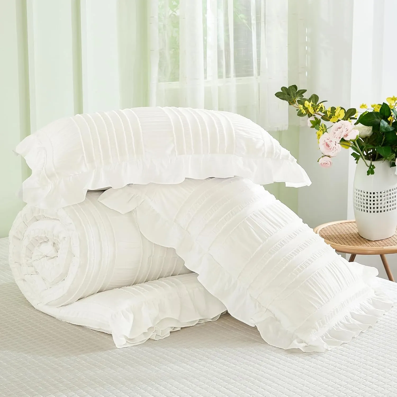 WONGS BEDDING White Queen Comforter Set,Boho Ruffle Comforter for Queen Bed,Soft Seersucker Shabby Chic Bedding Set with 1 Comforter,2 Tufted Pillowcases 90"×90"
